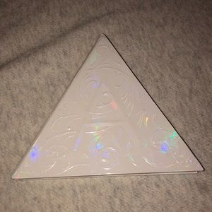 New Kat Von D Alchemist Holographic Palette